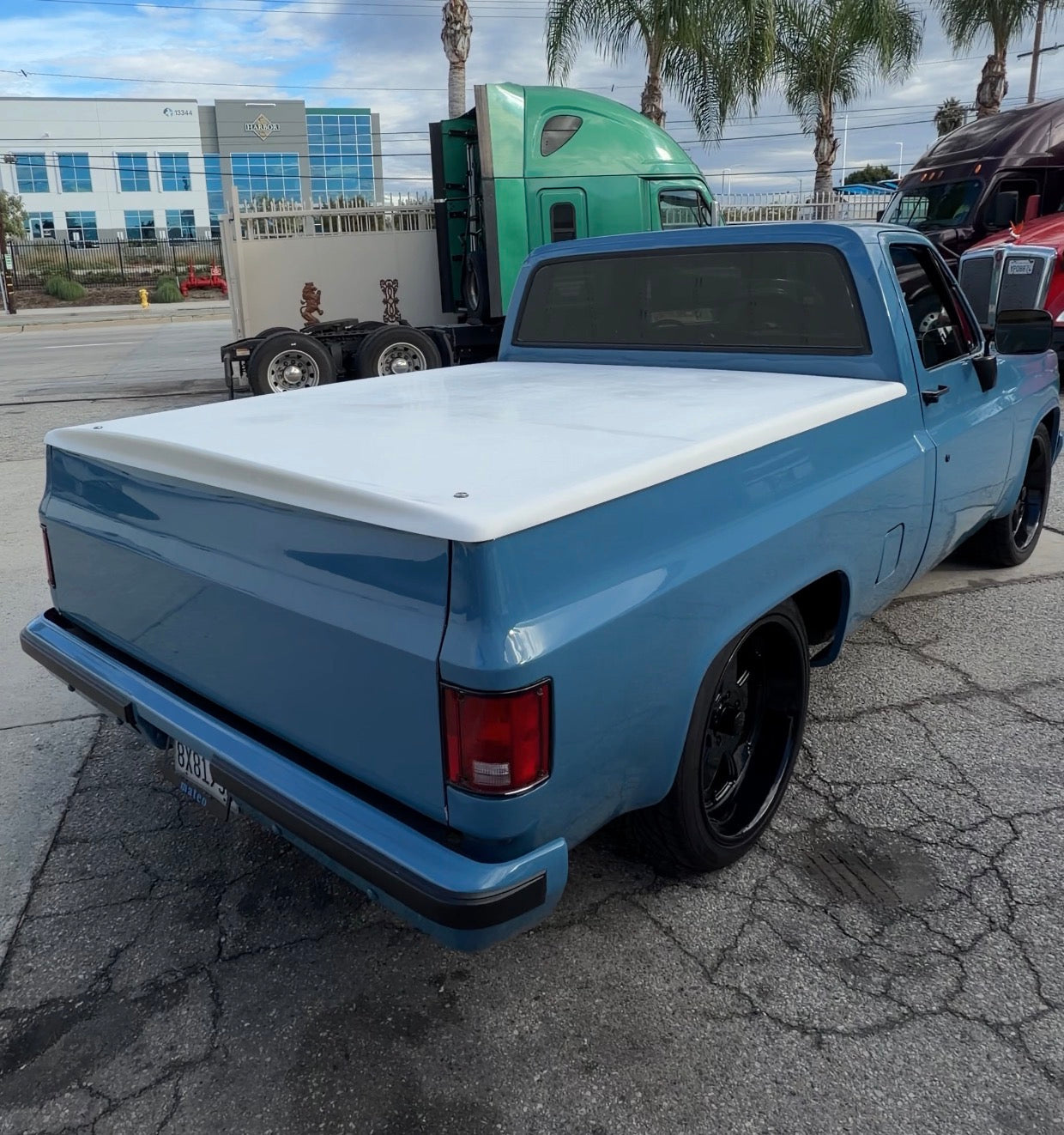 Chevy/GMC C10 1973-1987 Fleetside Short Bed Tonneau Cover