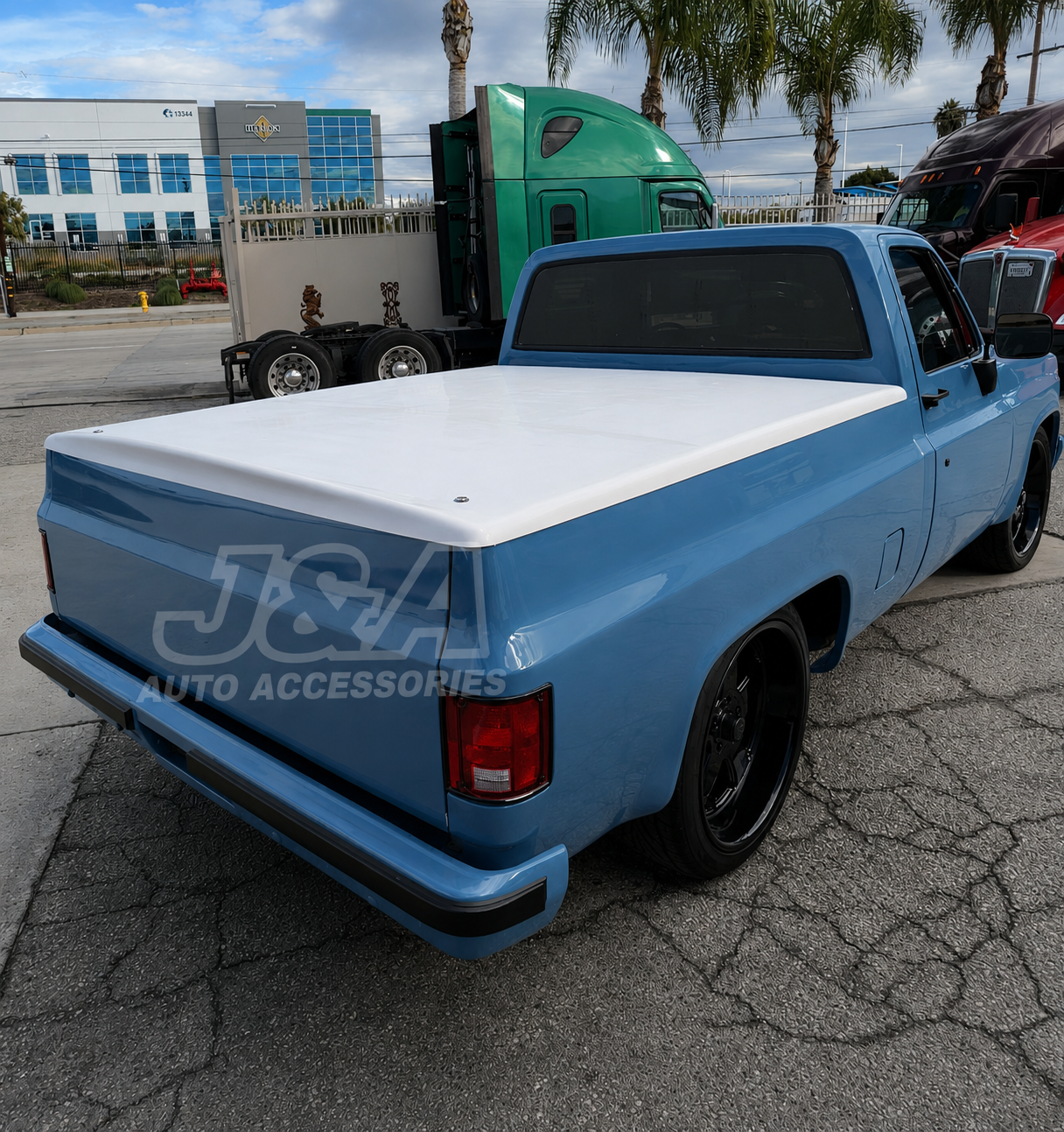 Chevy/GMC C10 1973-1987 Fleetside Short Bed Tonneau Cover